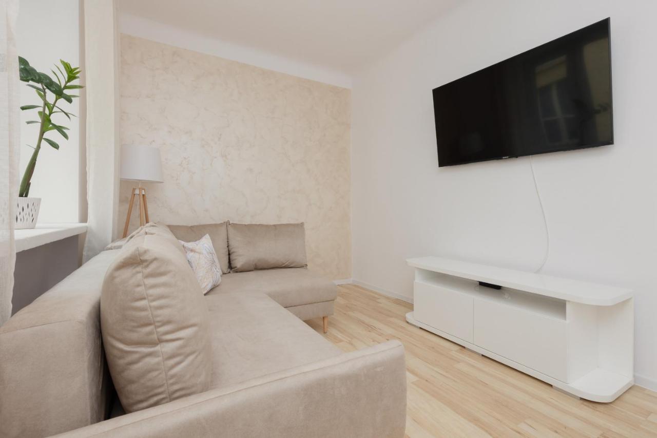 Bright Apartment Wola Near Metro Station By Noclegi Renters วอร์ซอ ภายนอก รูปภาพ