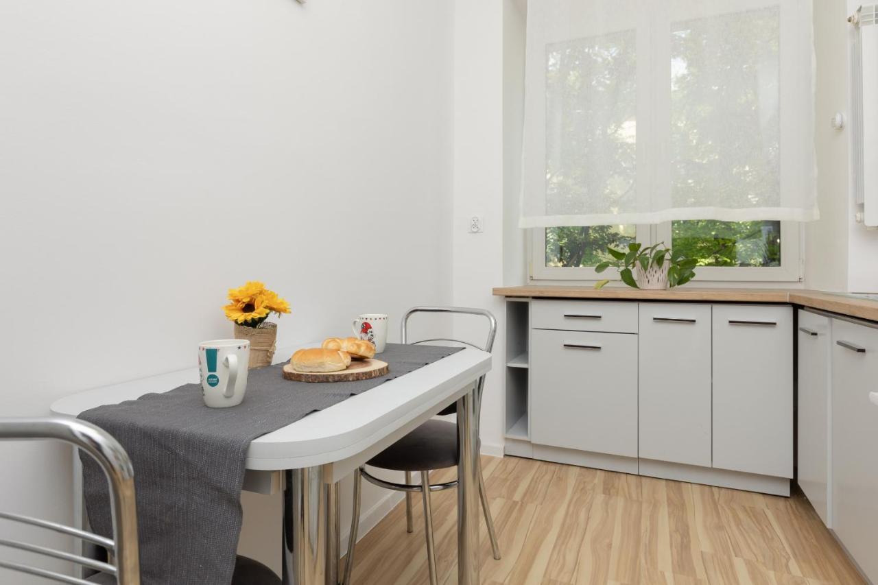 Bright Apartment Wola Near Metro Station By Noclegi Renters วอร์ซอ ภายนอก รูปภาพ