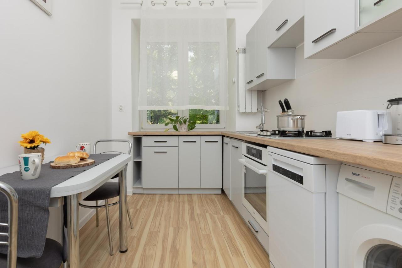 Bright Apartment Wola Near Metro Station By Noclegi Renters วอร์ซอ ภายนอก รูปภาพ