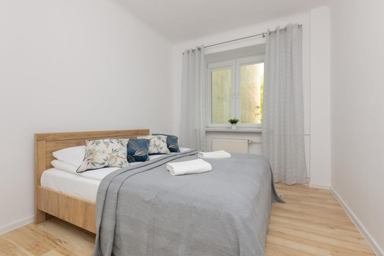 Bright Apartment Wola Near Metro Station By Noclegi Renters วอร์ซอ ภายนอก รูปภาพ